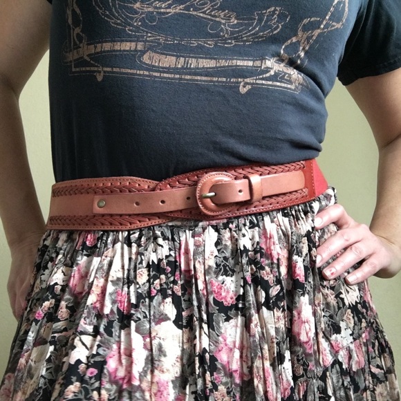 Linea Pelle leather stretch belt brand new - Picture 7 of 7